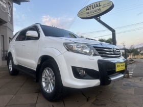 HILUX SW4 3.0 SRV 4X4 16V TURBO INTERCOOLER DIESEL 4P AUTOMÁTICO